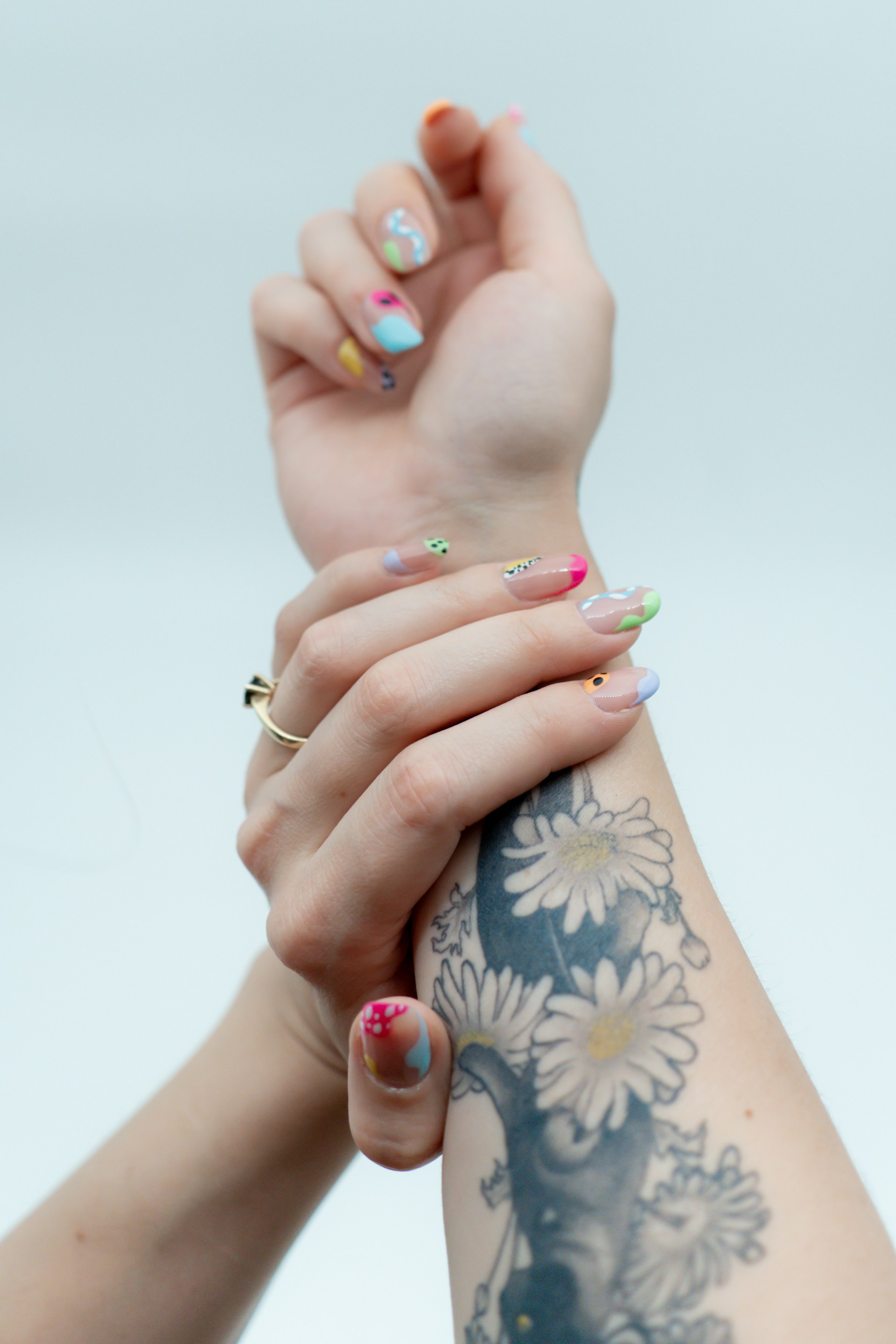 Nail art floral - motifs délicats